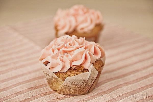 Vanilla Cherry Cupcakes