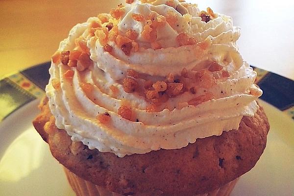 Vanilla Cupcakes with Apple Pie Filling