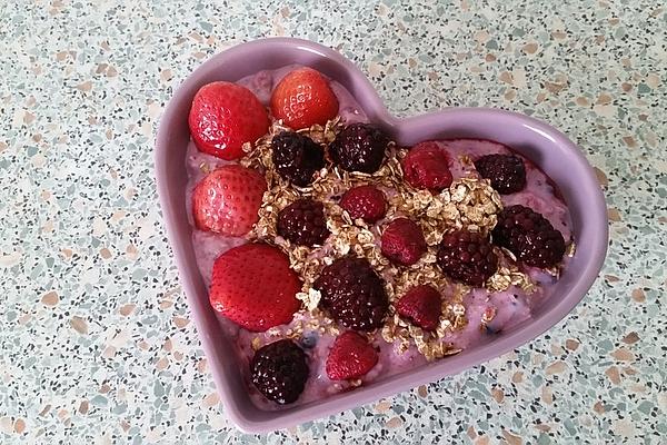 Vanilla-raspberry Yogurt with Toasted Flakes