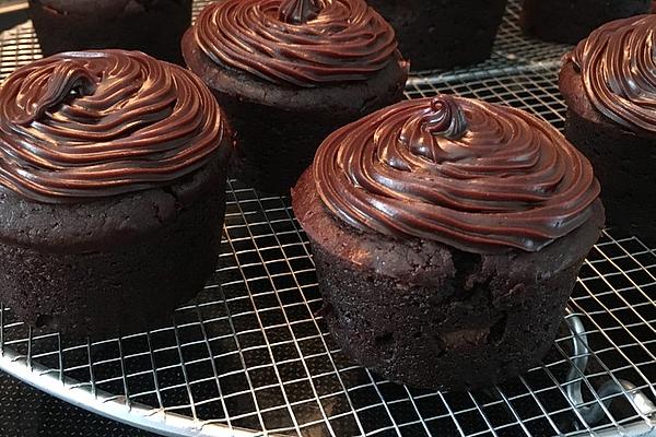 Vegan Chocolate Apple Cupcakes