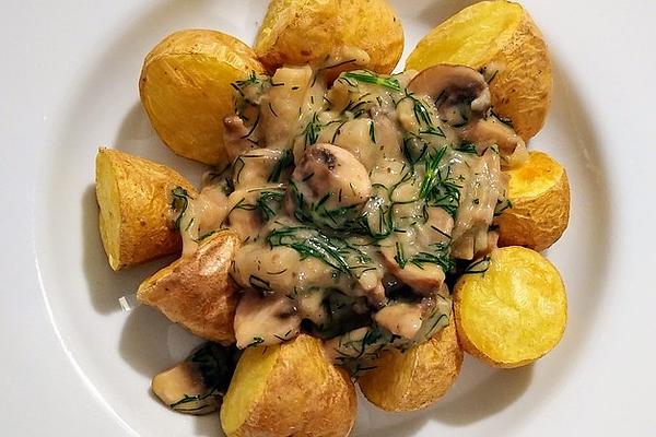 Vegan Dill Sauce with Mushrooms, Asparagus and Baked Potatoes