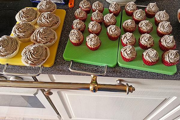Vegan Oreo Cupcakes