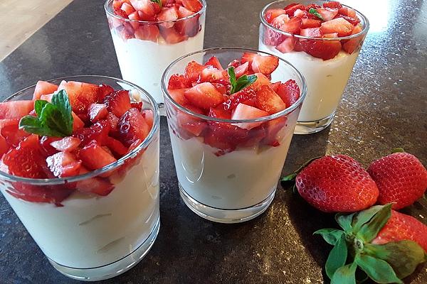 Vegan Puddingoats with Fresh Fruits