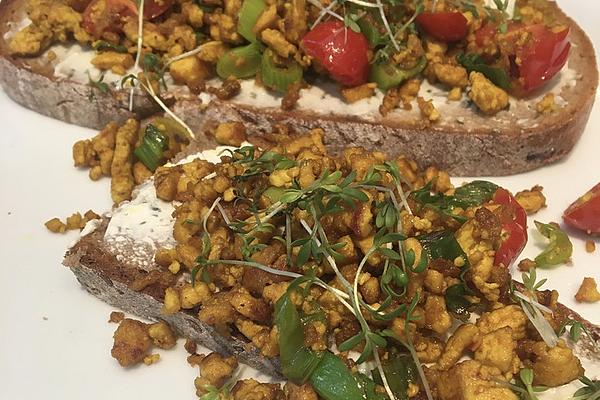 Vegan Scrambled Eggs with Spring Onions and Tomatoes