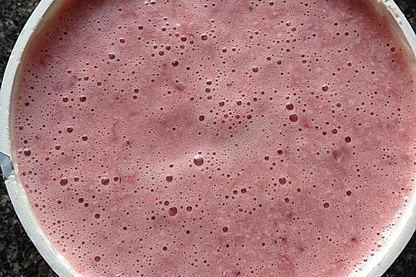 Vegan Strawberry Cream