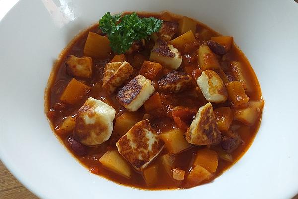 Vegetarian Goulash Soup with Halloumi