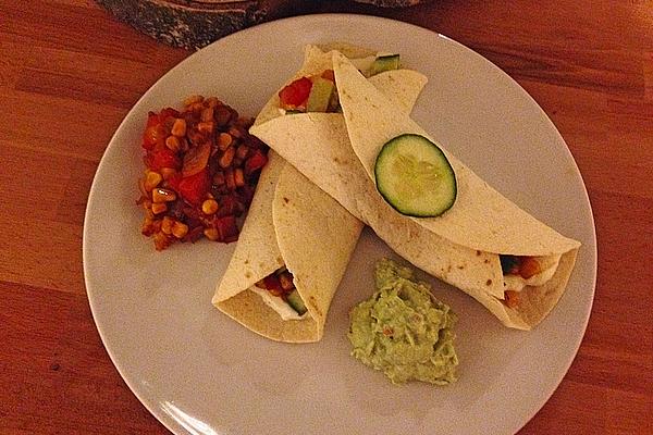 Vegetarian Wraps with Avocado Dip