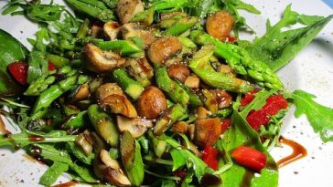Wild Garlic and Rocket Salad