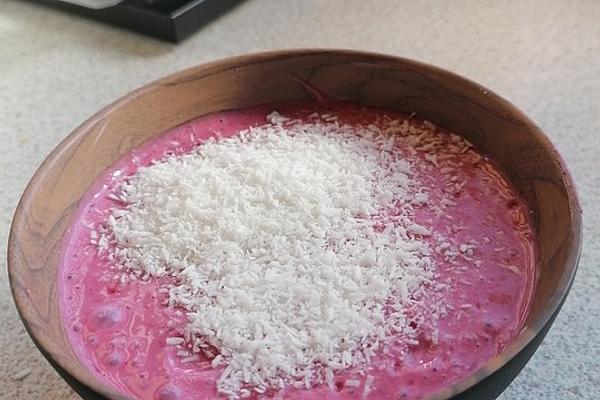 Yogurt Bowl for Breakfast