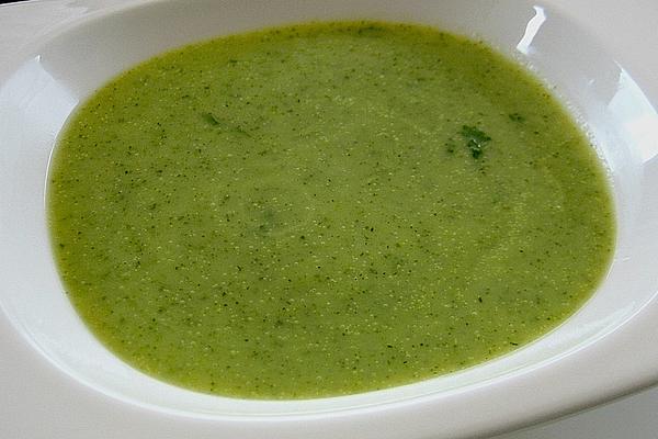 Zucchini Cream Soup with Basil