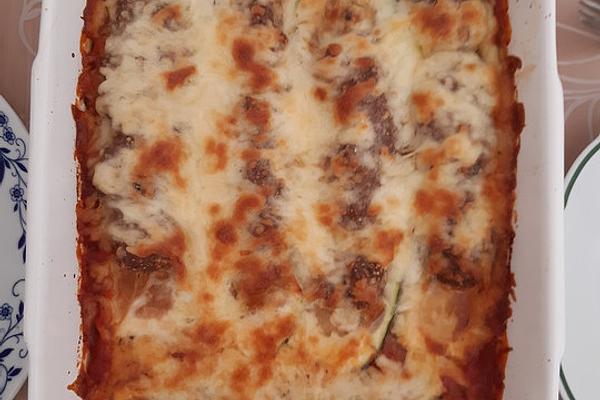 Zucchini Stuffed with Minced Meat