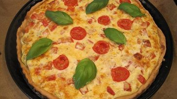 Vegan Zucchini Leek Tomato Quiche