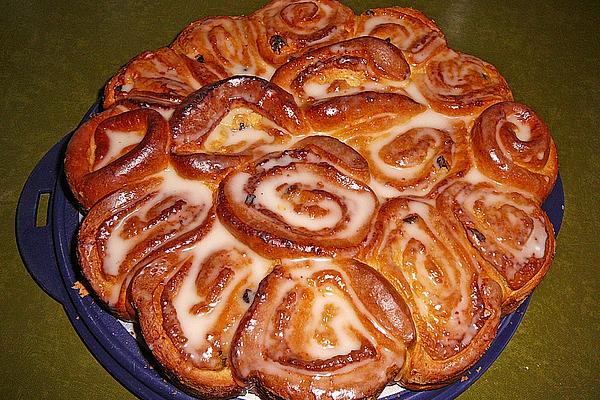 1 Marzipan – Rum Snail Cake