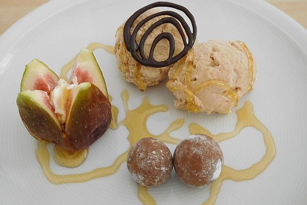 Apple-cinnamon-vanilla Ice Cream