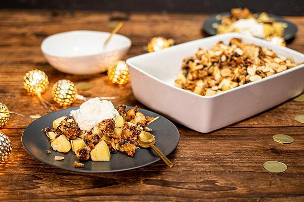 Apple Stollen Crumble