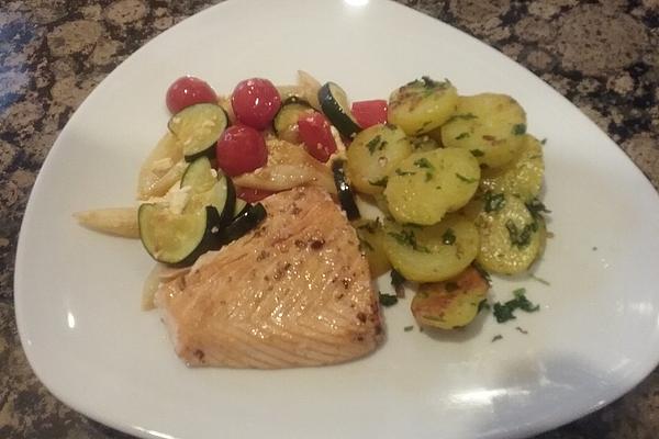 Asparagus Pan with Salmon