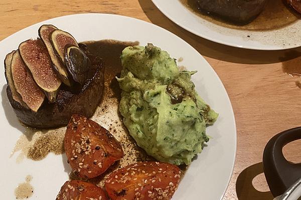 Beef Fillet with Fig Slices on Parsley – Mashed Potatoes