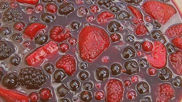 Currant Juice Great-grandmother`s Style