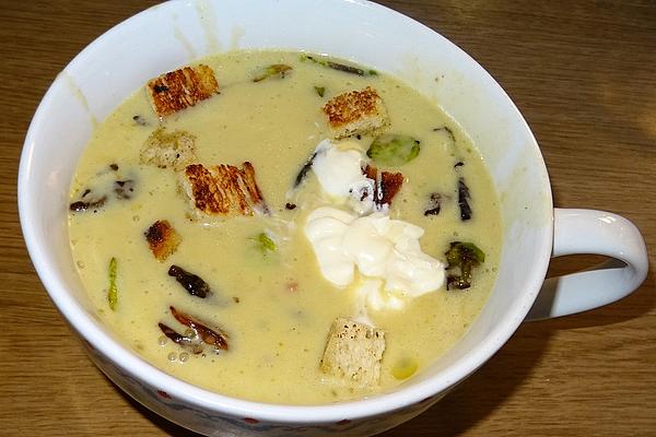 Brussels Sprouts Soup with Meatballs À La Didi