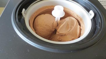 Walnut – Chocolate – Ice Cream with Shot