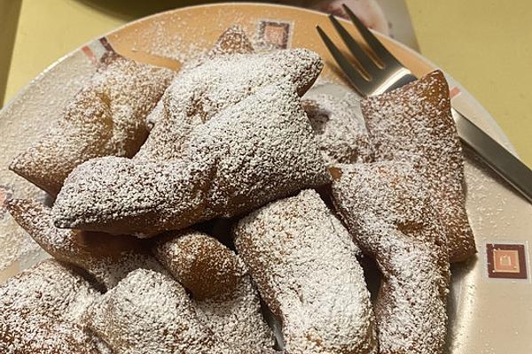 Chocolate Ice Cream, Berry Jelly and Twisted Guys
