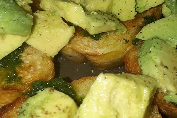 Crostini with Avocado