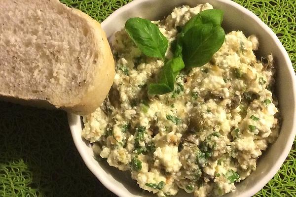 Fetadip with Pine Nuts and Basil