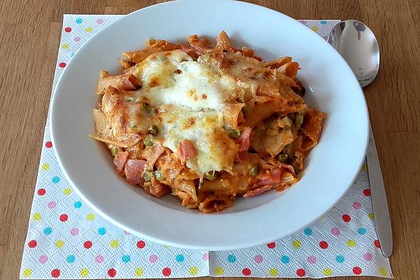 Floris One Pot Pasta Bake with Tomato Cream Sauce