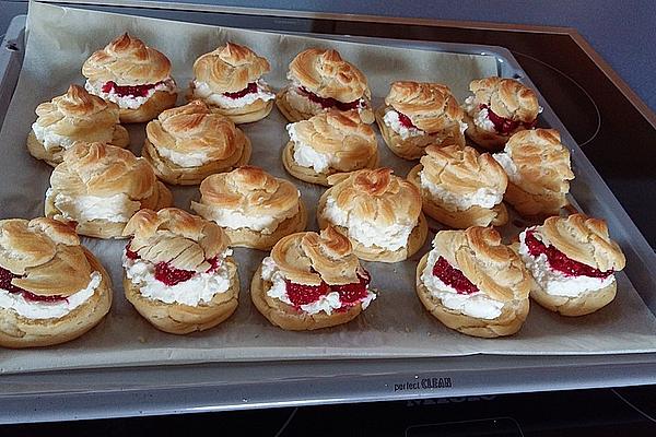 Fruits – Cream Puffs