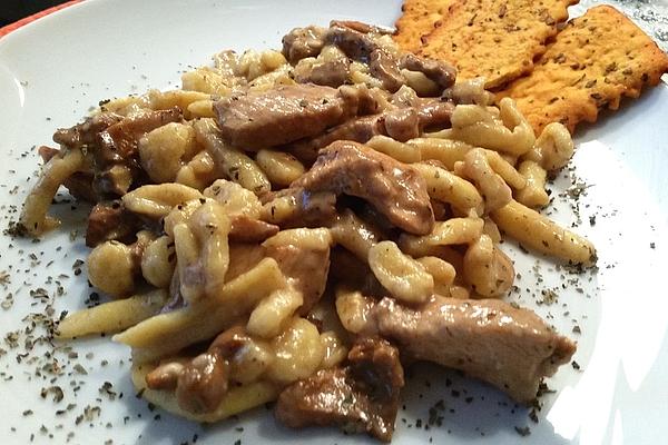 Kässpätzle with Chicken Breast and Chanterelles