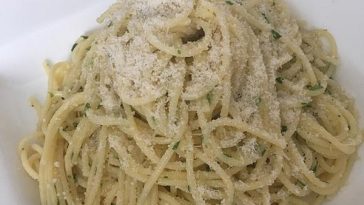 Homemade Garlic Oil
