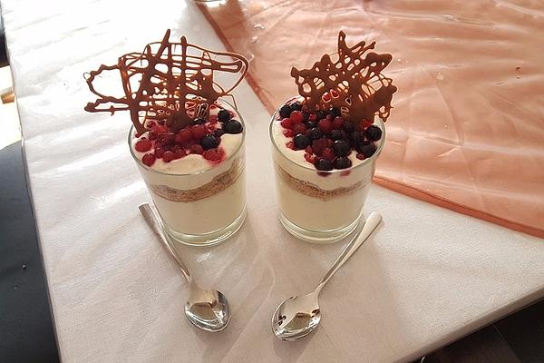 Mascarpone-yoghurt-berry Dream