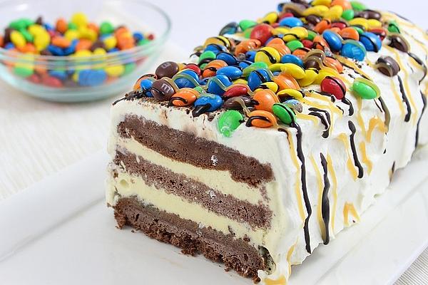 M&amp;M Ice Cream Cake