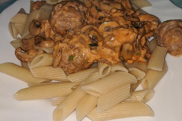 Mushroom Chopping Pan with Penne