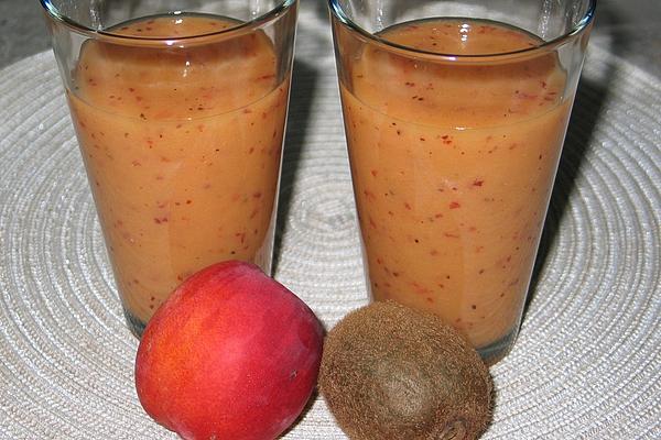 Nectarine and Kiwi Smoothie