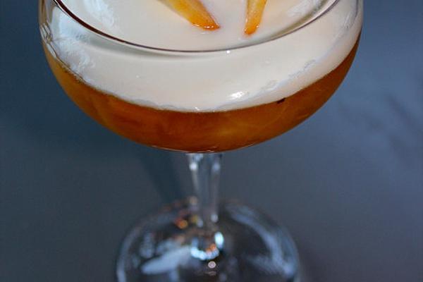 Nectarine Jelly with Yogurt Cream