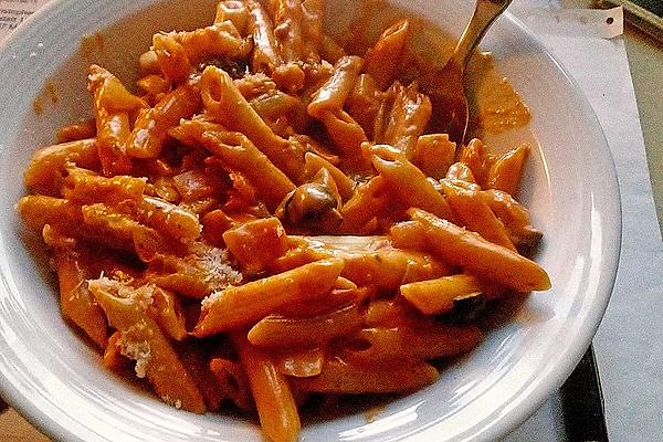 Pasta with Spicy Cream Sauce