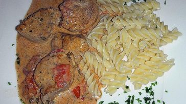 Pangasius Fillet in Tomato Sauce