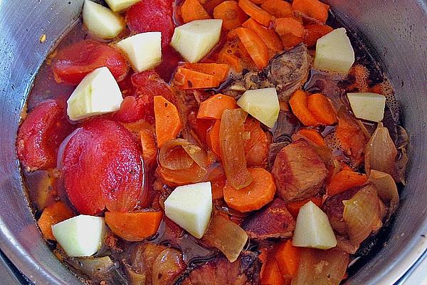Pork Goulash Stewed with Beer