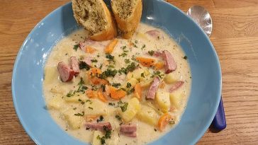 Vegetarian Leek and Potato Peanut Soup