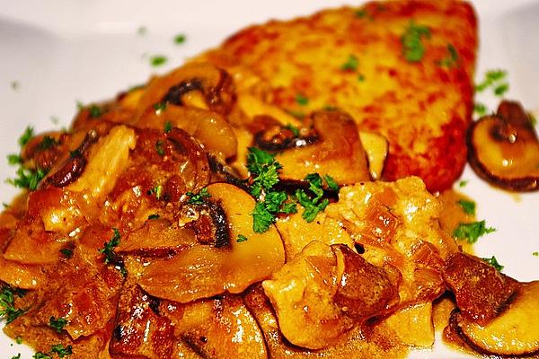 Sliced ​​turkey in Sherry Cream Sauce