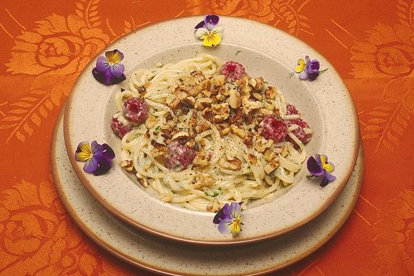 Spaghetti Gorgonzola with Raspberries