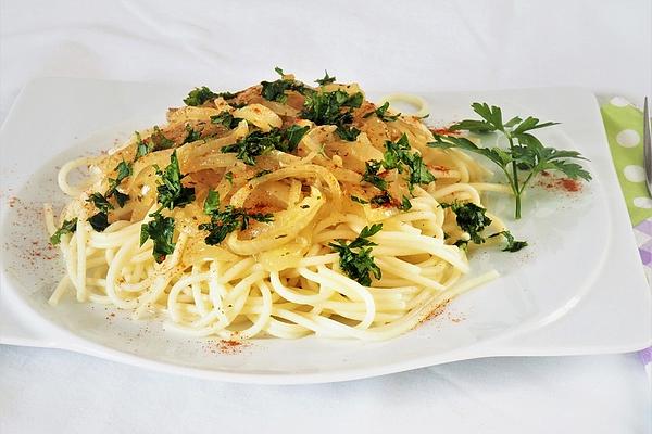 Spaghetti with Onion Sauce
