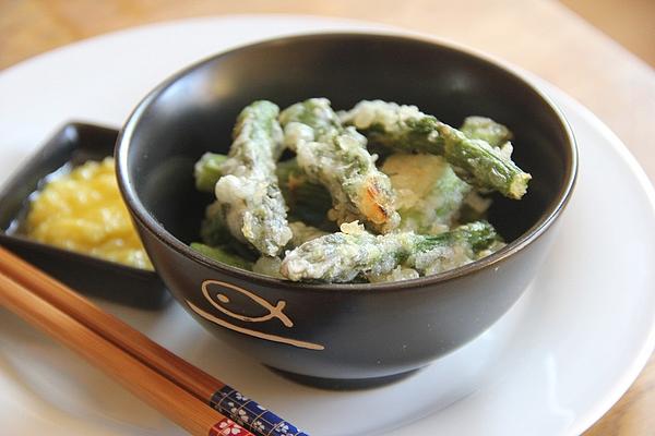 Tempura Asparagus with Wasabi Hollandaise