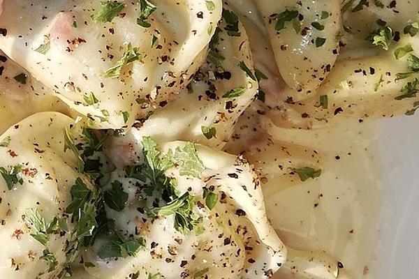 Tortellini in Mascarpone and Ham Sauce