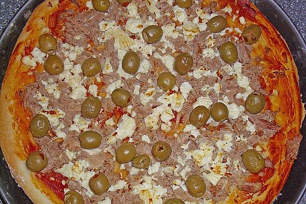 Tuna Pizza with Sheep Cheese
