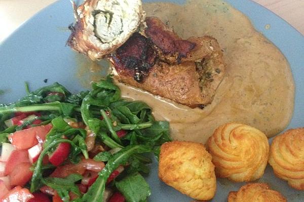 Turkey Rolls in Herbal Cheese Sauce