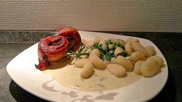 Emmerelle Bacon Rolls