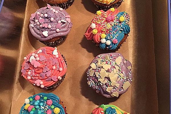 Vegan Chocolate Cupcakes with Coconut Frosting