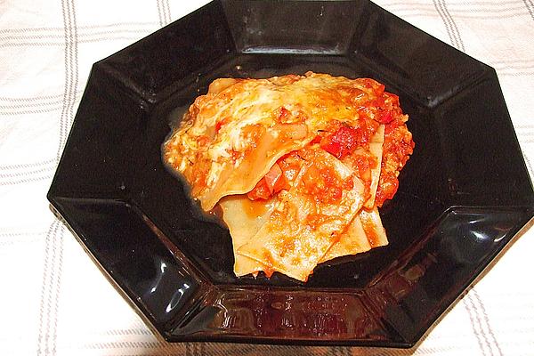 Vegetarian Lasagna with Minced Soy, Zucchini and Peppers